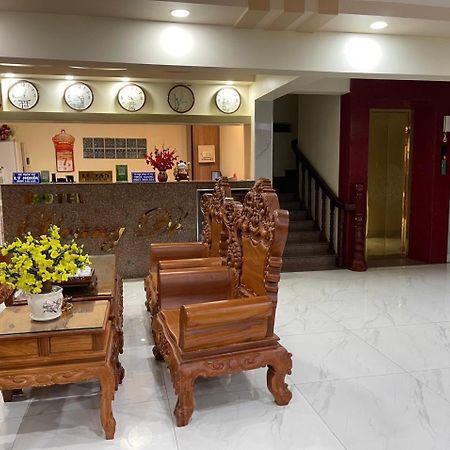 Hotel Hosetl Hoang De Chau Doc Esterno foto